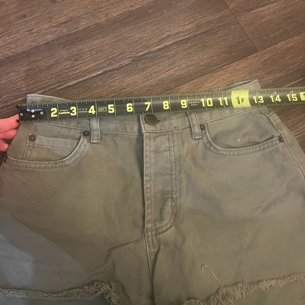 Amuse Society Women’s Green High Waist Denim Shorts Size 25 - Picture 4 of 6